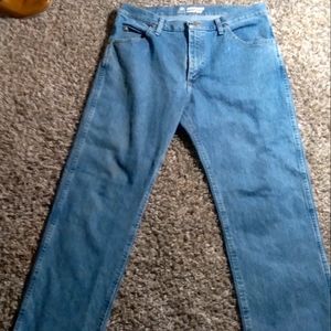 Wrangler advanced comfort fit